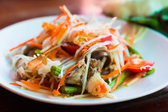 thai papaya salad thailand yoga retreat food