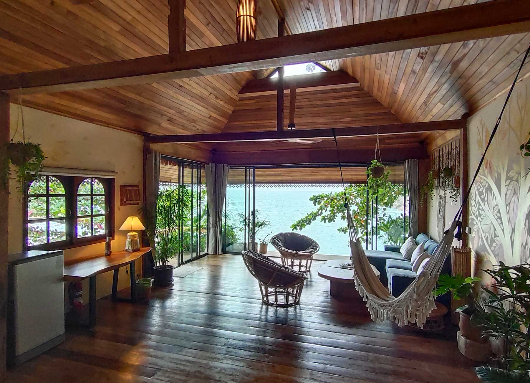 Beach-Sunrise-Suite-003